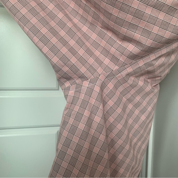 Banana Republic Non-Iron Slim Fit Long Sleeve Button Down Shirt, Size M - Picture 3 of 5